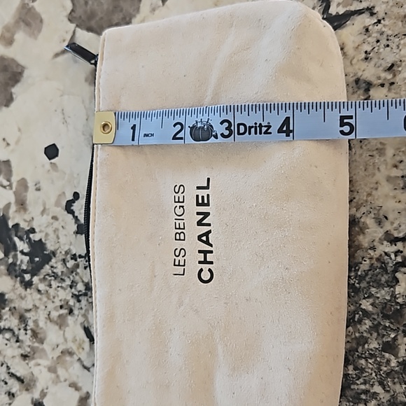 Chanel, Les Beiges cosmetic pouch - Picture 6 of 8